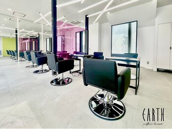 HAIR & MAKE EARTH　本庄早稲田店