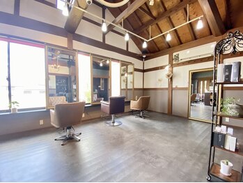 ラウラウヘアーリゾート(Lau Lau hair resort)の写真/髪も心も包み込む、癒しのリゾート空間。日常を離れ、大人女性のための“くつろぎ”がここにあります。