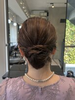 トロワエピ 表参道(Trois epis)&nbsp;王道シニヨン/参列ヘア