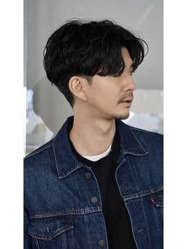 ガーデンヨコハマエスト(GARDEN YOKOHAMA est) ニュアンスパーマ　ツーブロックショート　センターパート