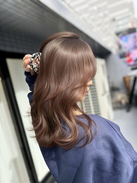 アマトウキョウスマートサロン(AMA TOKYO×Smart Salon) ワインレッド ブリーチなし レイヤーカット 海外風