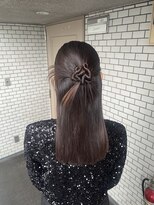 ソノ(sono)&nbsp;カチモリヘア　ハーフアップ　タイトヘア