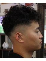 ブラックキャット(BLACK CAT) スキンフェード×アイロンパーマ