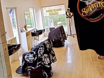 ヘアーサロンDEENの写真/仕事帰りのフェードメンテも叶う!週末に向けて男を磨くバーバータイム◎仕事終わりに癒し体験を。