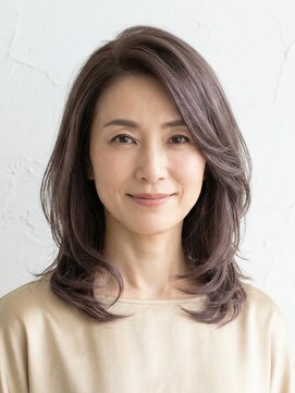 と和 巣鴨 大人上品、トップふんわり、簡単ミディアムレイヤー