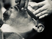 マスタッシュ(MUSTACHE)