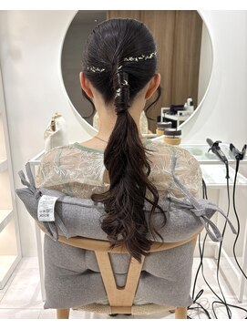 ナンバーセブン(N7) ゆる巻きタイトポニー