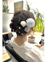 コティ(Kotii)&nbsp;【ヘアアレンジ】浴衣にもおすすめ♪ツインアレンジ