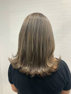 グランルッソ 岡山イオン前(GRAN LUSSO) ブリーチダブルカラー　ミルクティベージュ