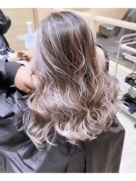 モアナ バイ ヘッドライト 沖縄豊見城店(Moana by HEADLIGHT) Moana【豊見城】#バレイヤージュ#ミルクティーベージュ