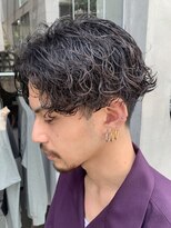 ローウェ バイ フィフス 立川メンズサロン(Louwe by fifth)&nbsp;ツイストスパイラルパーマメンズセンターパートかき上げヘア