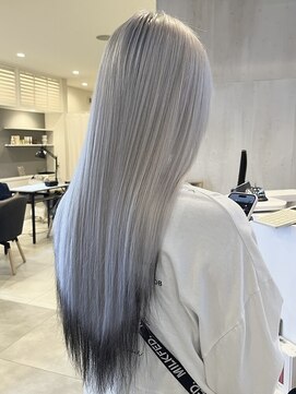 プラス ファースト ヘア(Plus 1st) ホワイトカラー×エンドカラー×エンドブラック×ハイトーン