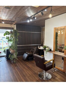 スノーツリー(Snow Tree)の写真/落ち着いたアットホームな空間で、周りの目を気にせずゆったり寛げる♪丁寧な接客で癒しのひと時を…。