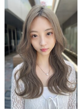 クーエフー(coo et fuu) くびれヘア　シアグレージュ　アッシュベージュ　波ウェーブ