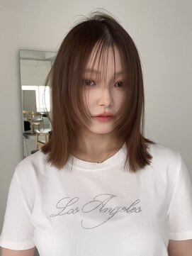 ヨーク(YOKE) ミディアムレイヤーくびれヘア前髪顔周りナチュラルブラウン
