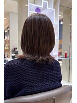 クラメール 黒崎コムシティ店(Kraemer)&nbsp;肩ラインのレイヤーロブ × 白髪ぼかしハイライト
