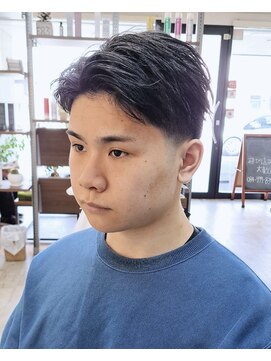 ヘアーサロン カヴィエ(hair salon covie) テーパーフェード　メンズショート　スウィングショート