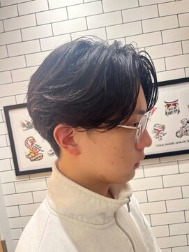 ムーン(moon) MEN’S/リバースセンターパート/ニュアンスパーマ/武蔵小杉