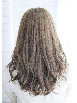 トレス プラス エヌ(TRESS+n) 20代30代40代　大人可愛いアッシュベージュ【堅田】