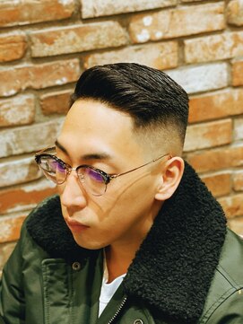 ヒロギンザバーバーショップ 丸の内店(HIRO GINZA BARBER SHOP) サイドパート×スキンフェード【東京/丸の内/大手町】