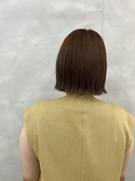 エンドリンク(endlink) くすみベージュ×ぱつっとボブ