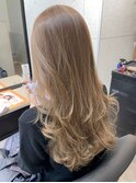 ミルクティベージュ ブリーチ レイヤーカット ハイトーン 艶髪