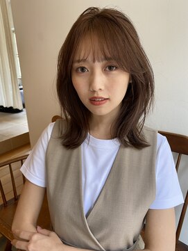 ガーランド (Garland) 大人かわいいミディアムレイヤー/小顔にみせるシースルー前髪