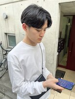 アイズ 海老名(AIZU)&nbsp;センターパート ニュアンスパーマ カルマパーマ 毛流れ 眉毛