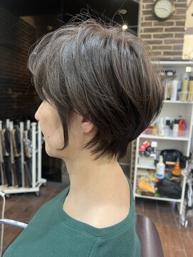 ヘアーアンドメイク ビス(HAIR&MAKE bis) ショートカット/ひし形/ショートボブ/30代/40代/50代【松苗学】