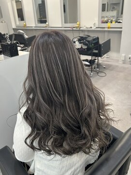 シェイロ(Cielro) 【コントラストハイライト/アンブレラカラーこなれミディ】SAKI