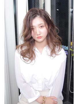 エース(ace) 巻き髪スタイル