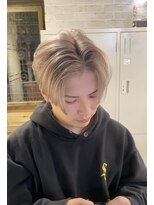 リバード(reverd)&nbsp;ホワイトベージュ／センターパート