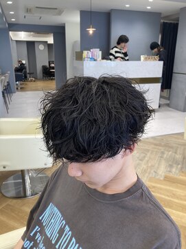 アレス バイ シカ 神戸三宮元町店(ALLES by Cica) 緩めのシャドウパーマ