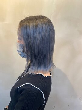 セイル(Sail) シルバーカラー×外ハネボブ8.22くびれヘア