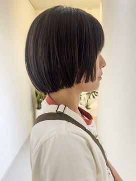 ユートゥイーズ つくば(U too e's) 前上がりボブ 〈riko〉