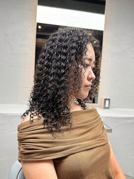 ナーリー(GNARLY) ツイストスパイラルパーマ