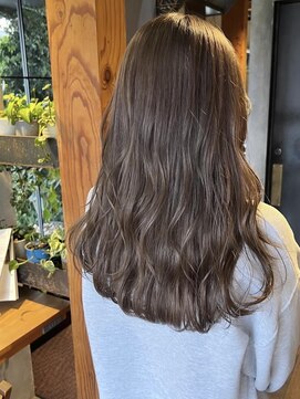 ミルクティーベージュ