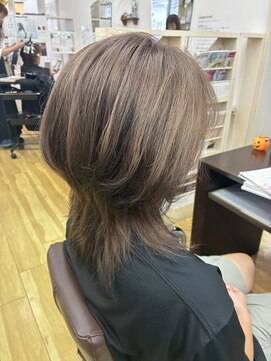 ヘアーサロンイーグル(Hair Salon Eagle) ウルフレイヤー