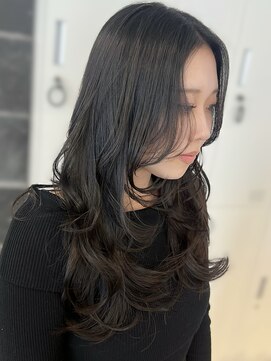 リアンバイアリュール(Lian by Allure) レイヤーカットハッシュカットバタフライカット髪質改善ブリーチ