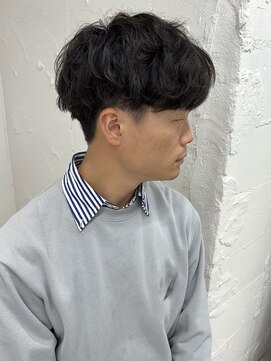シロ 船橋(白silo) メンズ刈り上げマッシュツイストスパイラルパーマ