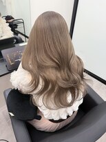 ジゼル 栄 矢場町(Giselle)&nbsp;RENYA 1ケアブリーチ ミルクティーグレージュ
