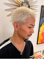 メゾンフォーメン 心斎橋店(Maison for men) バズカット テーパーフェード ブロンドカラー