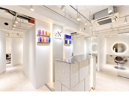 エンバイユアーズ 飯田橋店(eN° by youres)の写真
