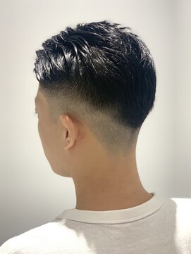 レッドネオ エビス(Redneo ebisu) メンズフェードカット刈上げバーバースタイル_57