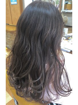 グラマラスヘアー ふんわりセミロング×ピンクカラー