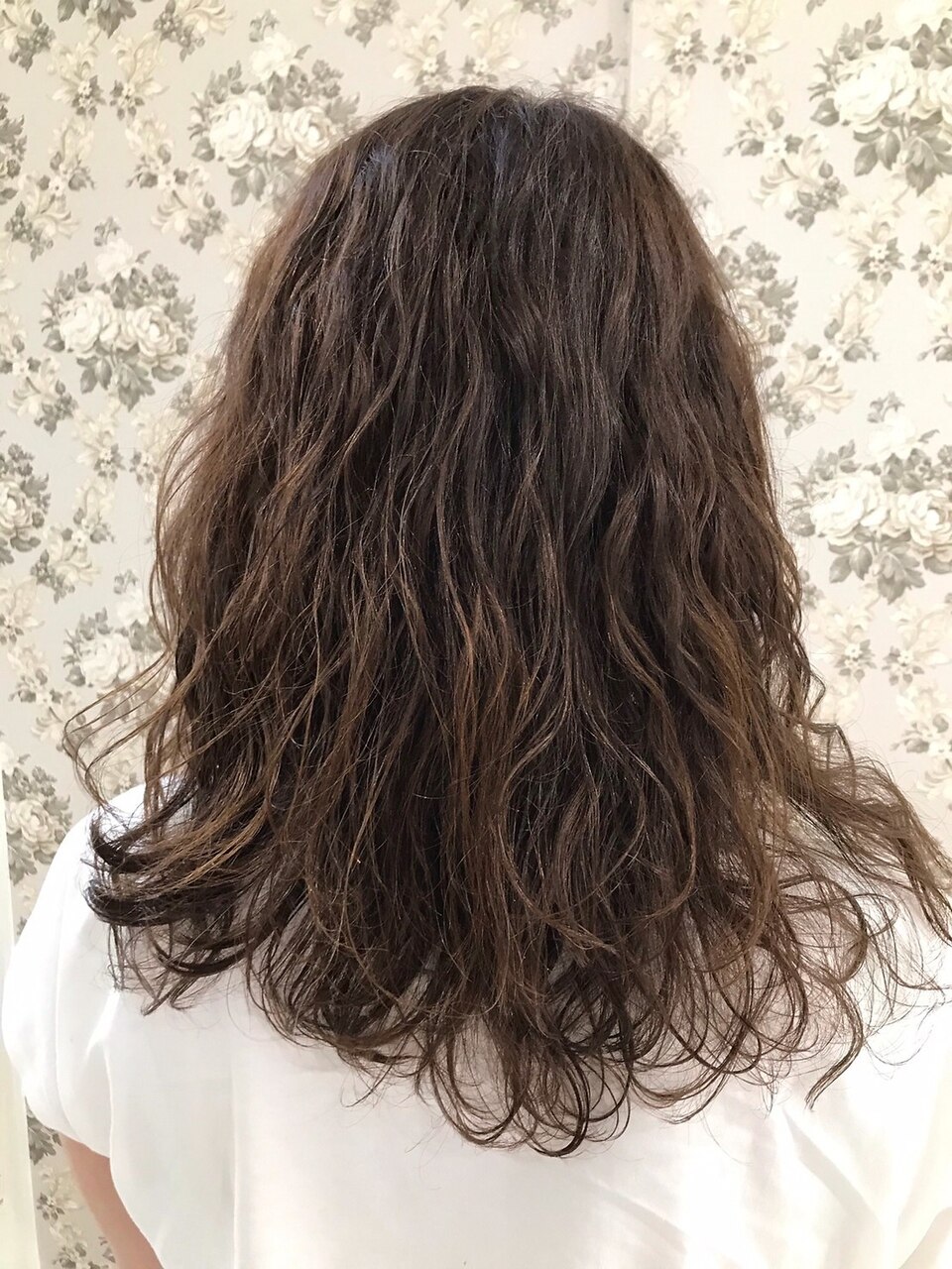 くせ毛を生かしたデジタルパーマ：L123568243｜ルシエル バイ カトレア