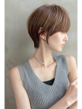 メゾンバイハバナ(maison by HAVANA) 大人かわいいフェザーバングカーキグレージュミディアムウルフ