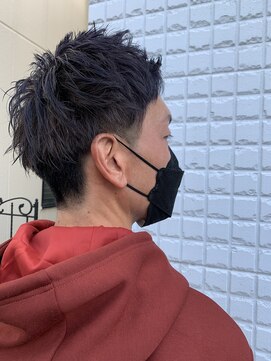わかはやし美容室 本店 刈り上げＷカラー