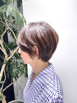 ステア ケース(stair case)&nbsp;デザインショート 耳掛け 大人かわいい 前下がりレイヤー