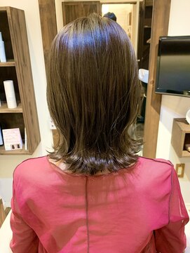 プリヤ(priya) ベージュ×外ハネロブ